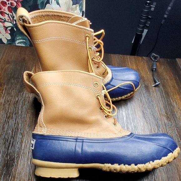 Women's Bean Boots by L.L.Bean 8" - Picture 3 of 8